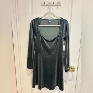 Old Navy Green Velvet Babydoll Tunic Top – Long Sleeve – Size Large – NWT